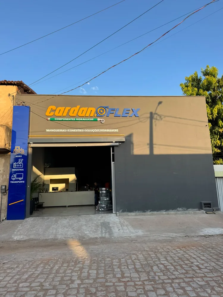 Fachada da loja Cardan Flex